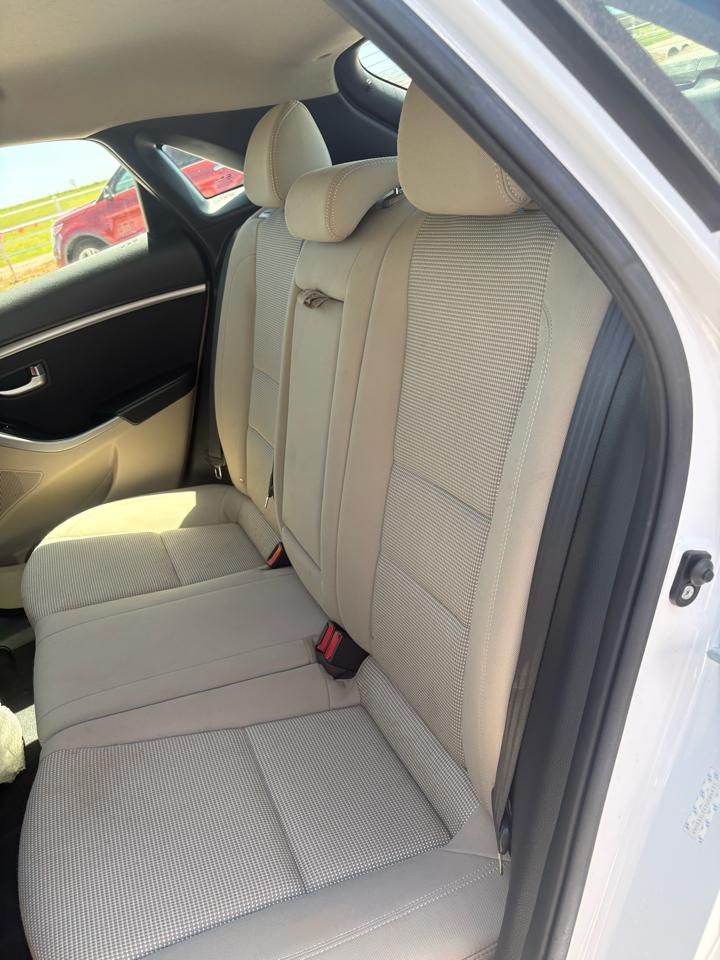 Hyundai Elantra GT A/T 2013