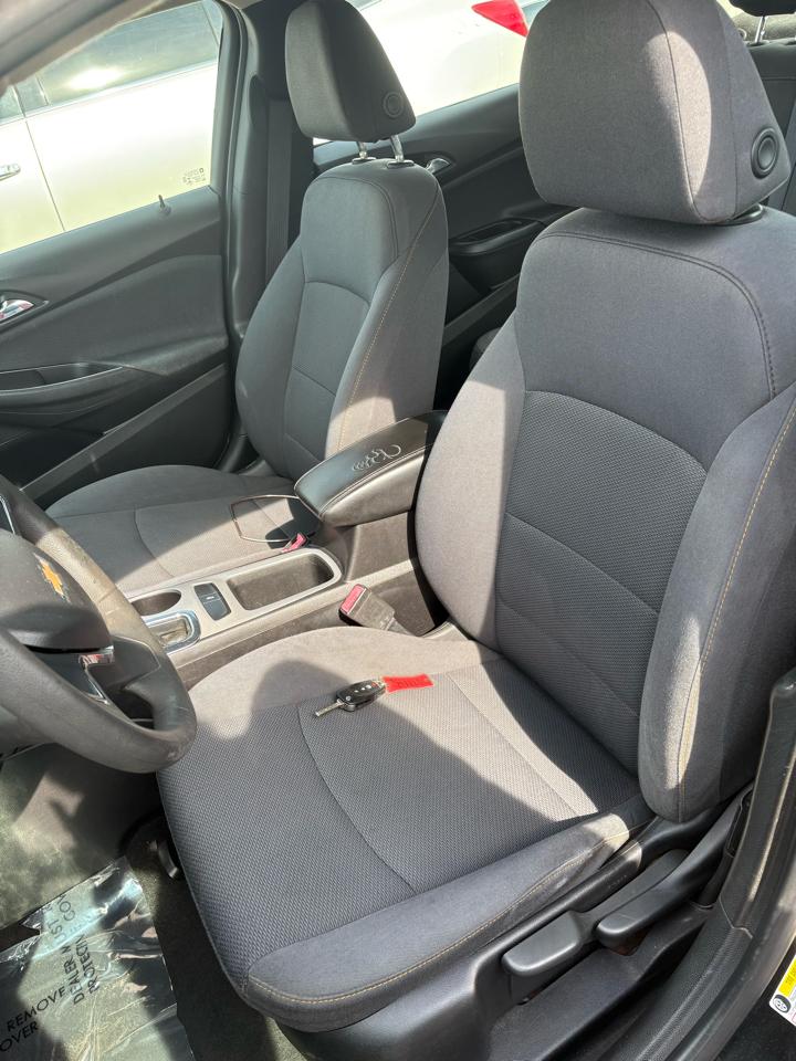 Chevrolet Cruze LS Auto 2018