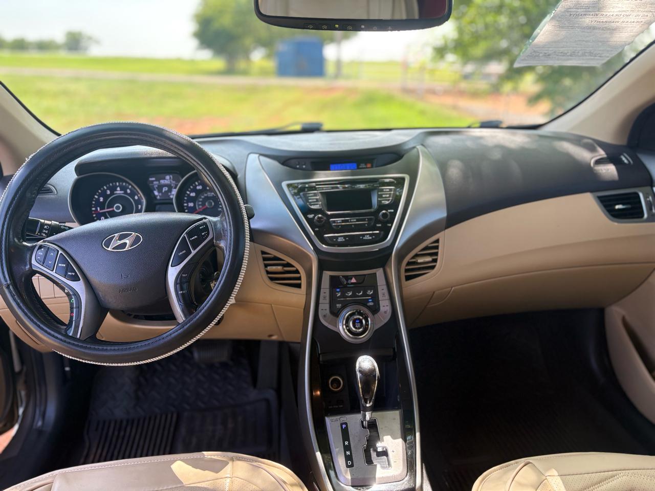 Hyundai Elantra GLS M/T 2013