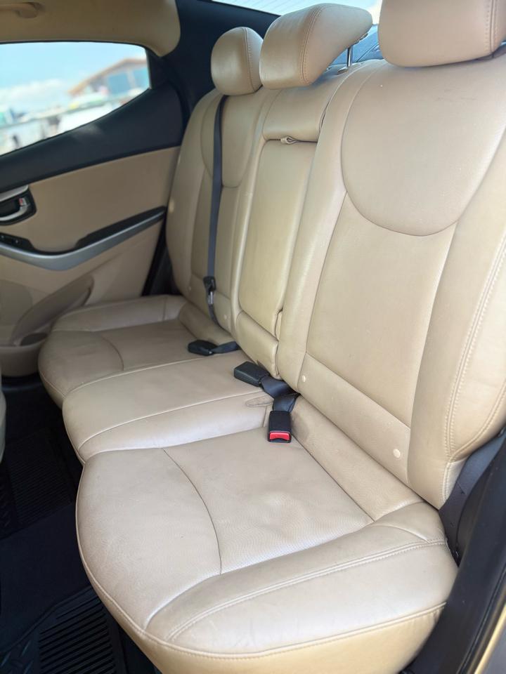 Hyundai Elantra GLS M/T 2013