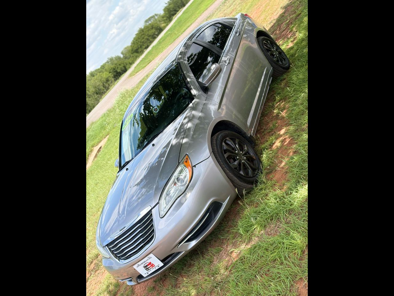 2014 Chrysler 200 LX