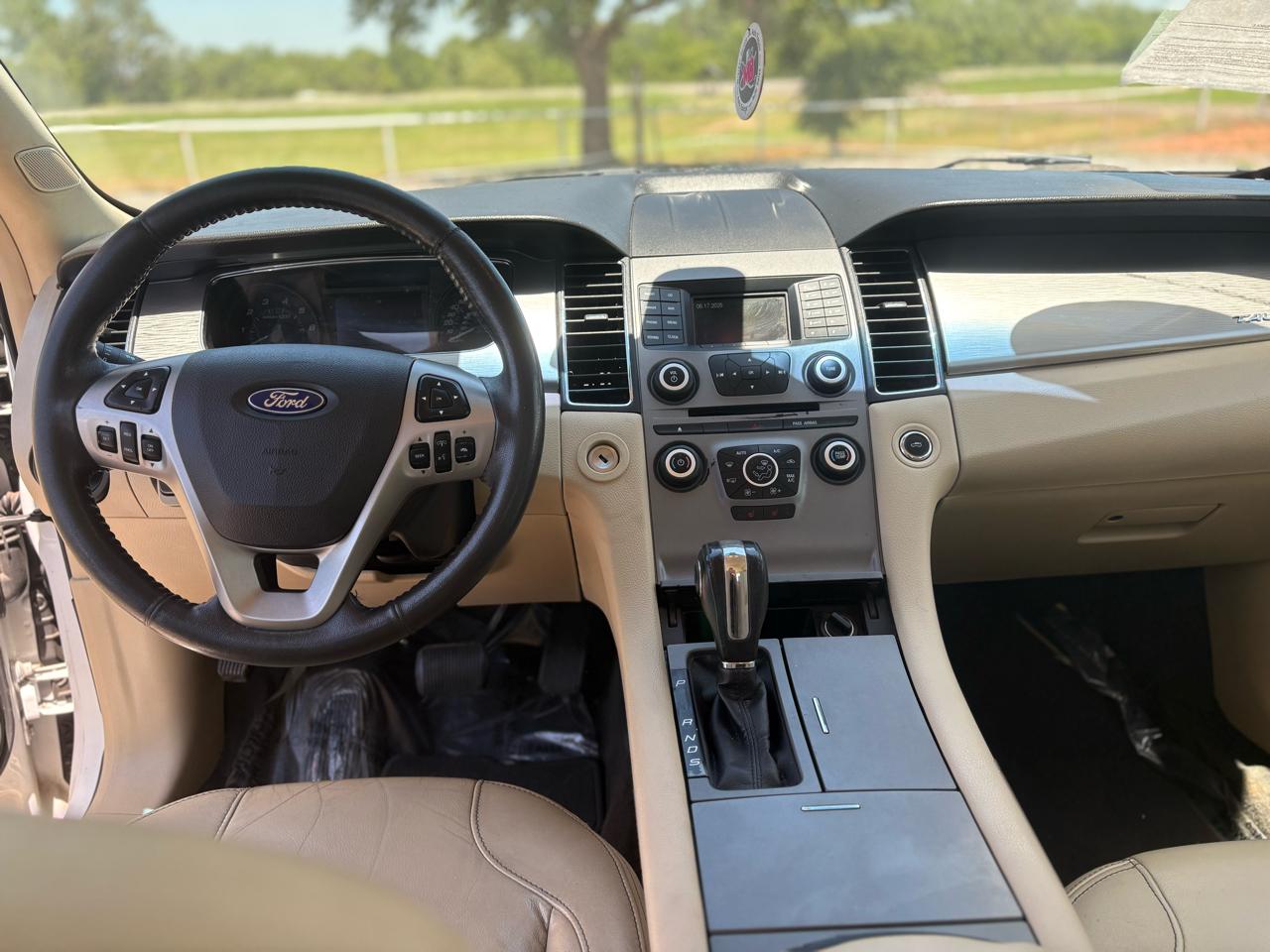 Ford Taurus SEL FWD 2017