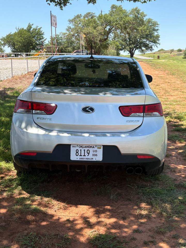 Kia Forte Koup EX 2010