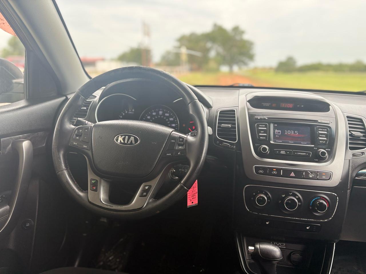Kia Sorento LX 2WD 2014