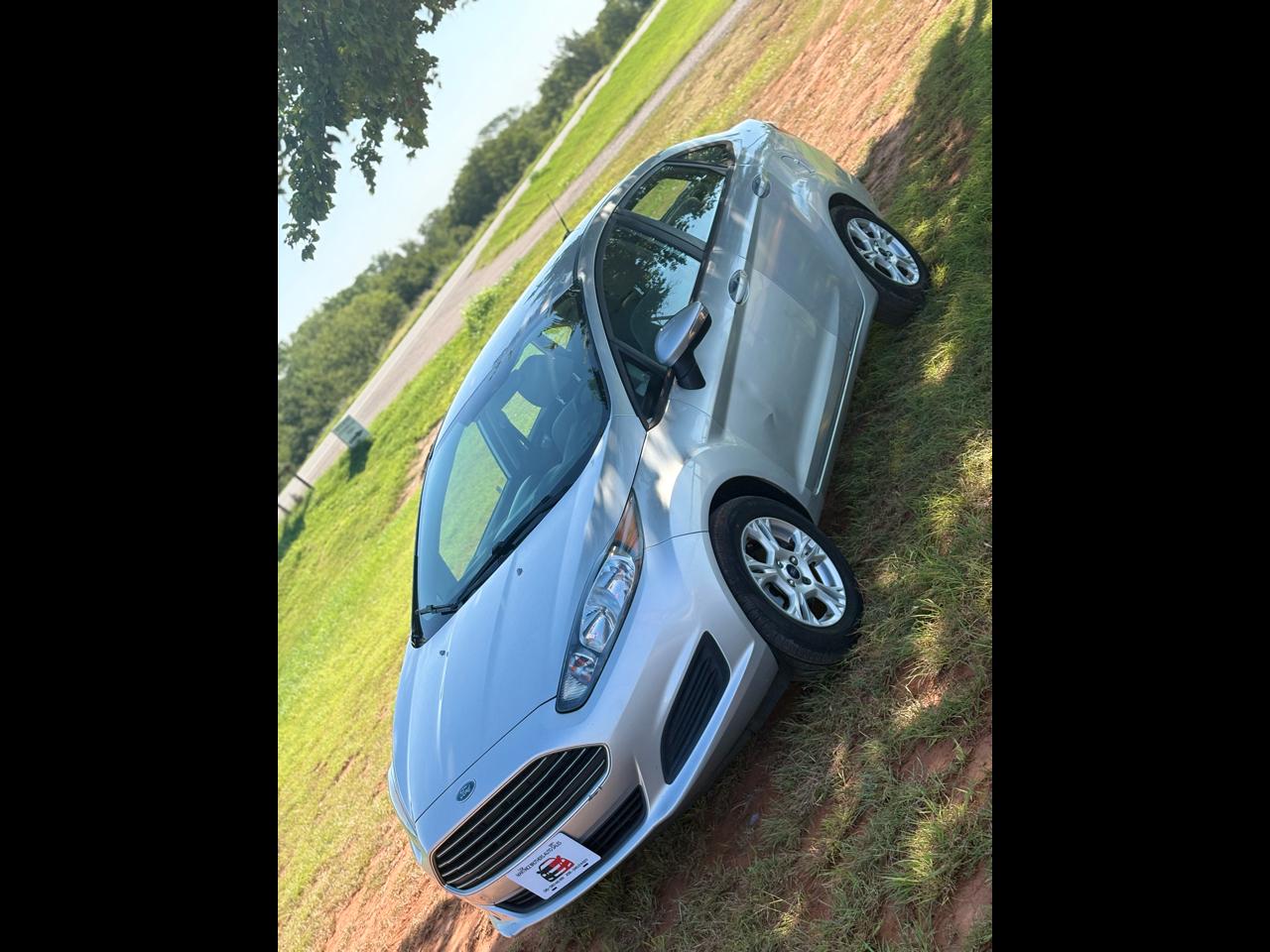 2015 Ford Fiesta SE Sedan