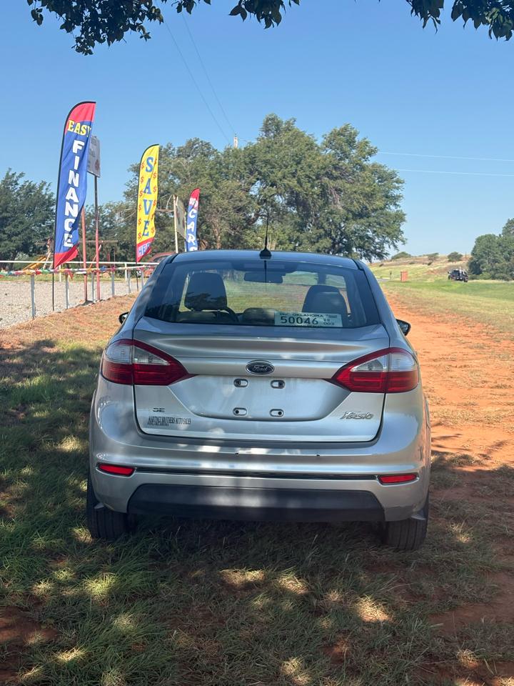 Ford Fiesta SE Sedan 2015