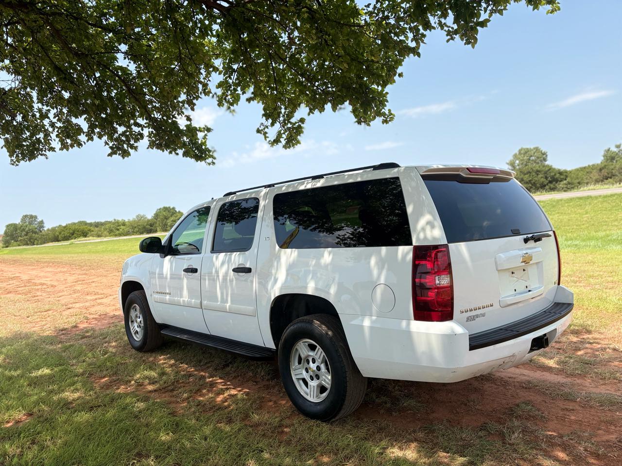 Chevrolet Suburban LS 1500 4WD 2007