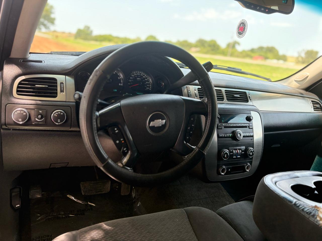 Chevrolet Suburban LS 1500 4WD 2007