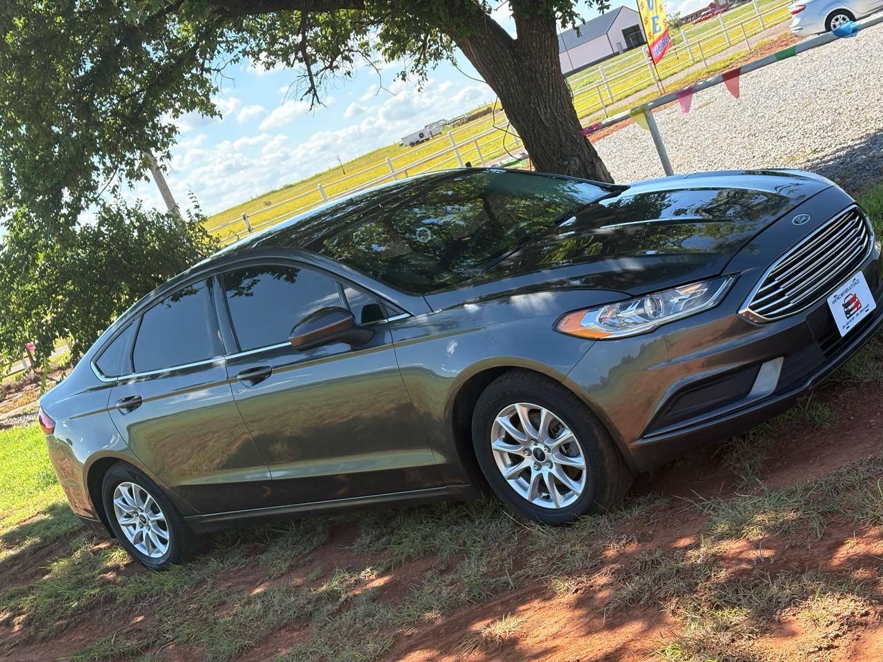 Ford Fusion S 2017