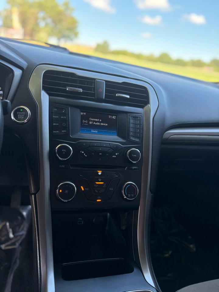 Ford Fusion S 2017