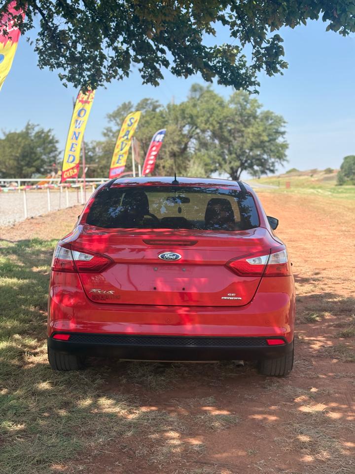 Ford Focus SE Sedan 2014