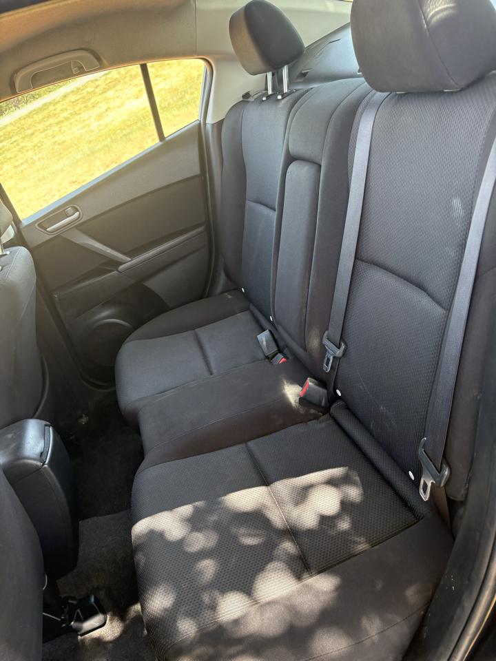 Mazda MAZDA3 i Touring 4-door 2011