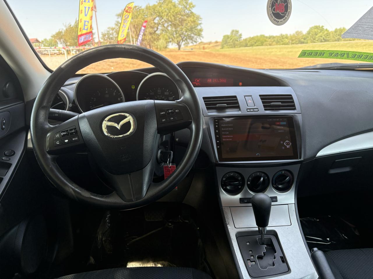 Mazda MAZDA3 i Touring 4-door 2011