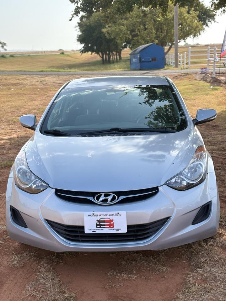 Hyundai Elantra GLS M/T 2013