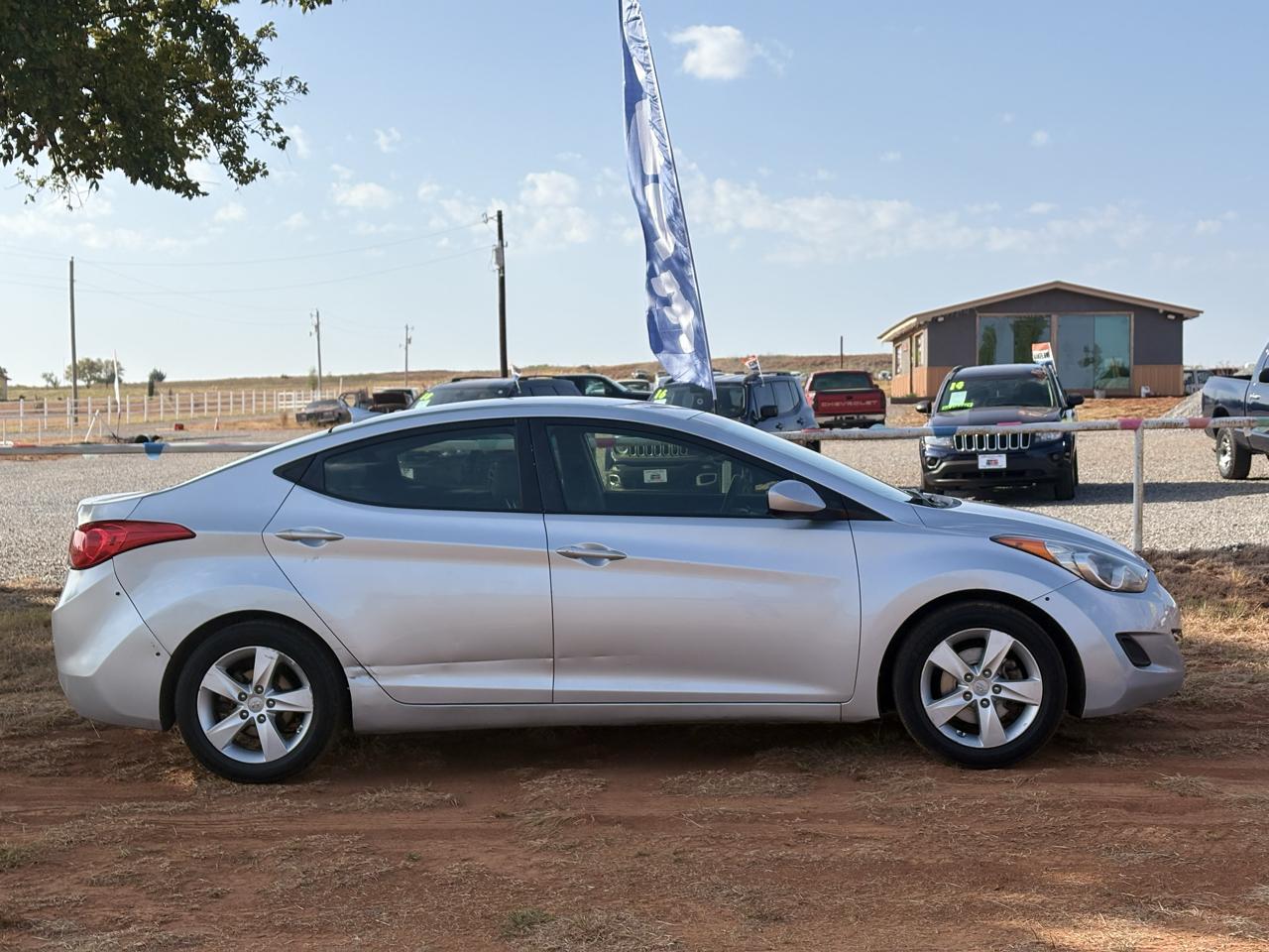 Hyundai Elantra GLS M/T 2013