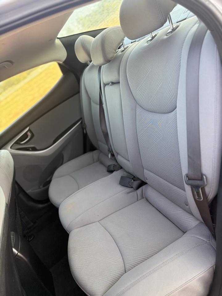 Hyundai Elantra GLS M/T 2013