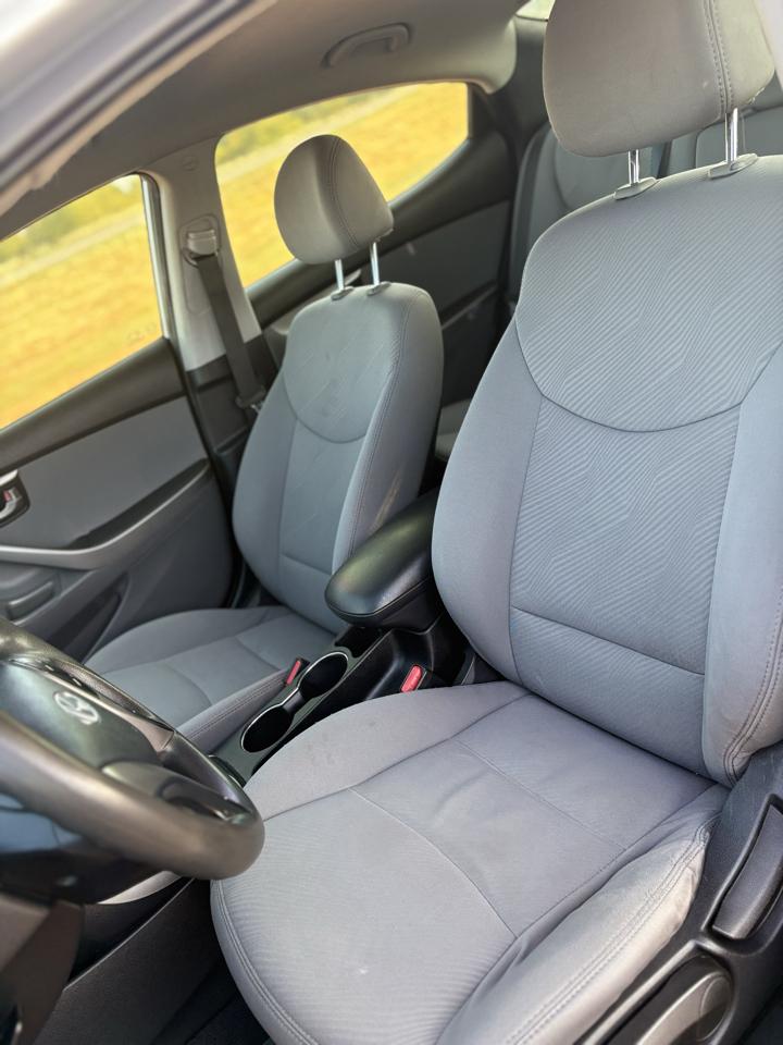 Hyundai Elantra GLS M/T 2013