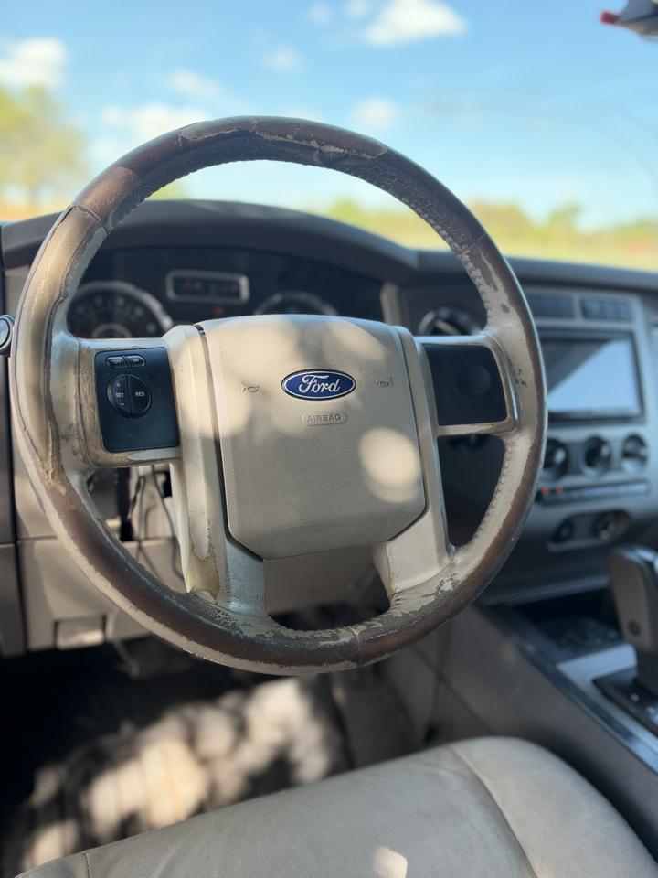 Ford Expedition XLT 4WD 2008