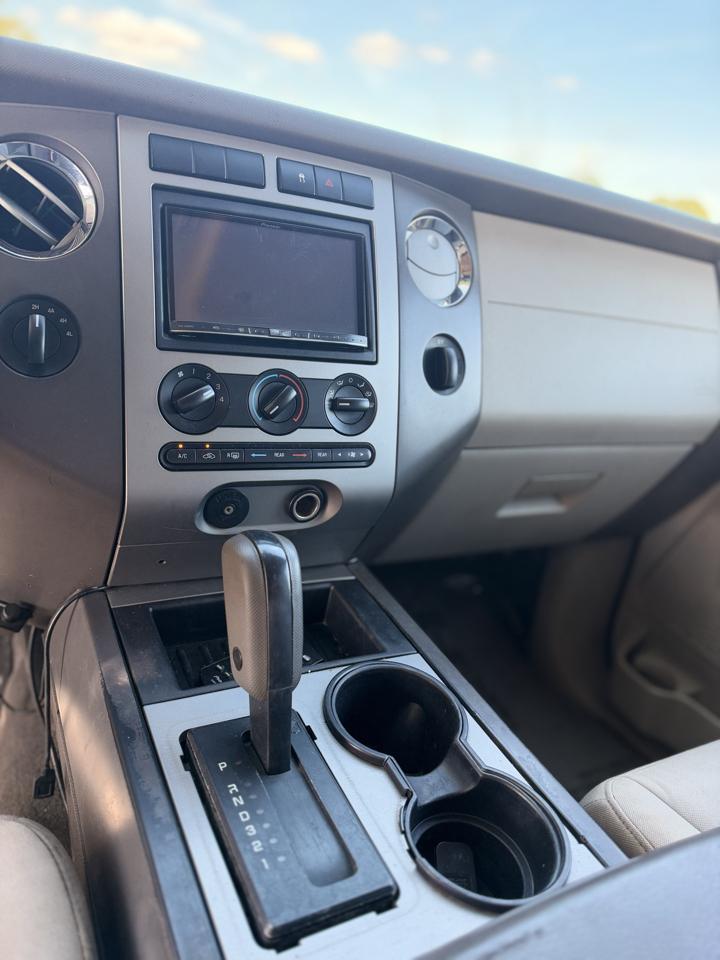 Ford Expedition XLT 4WD 2008