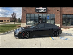 2016 Porsche Panamera 