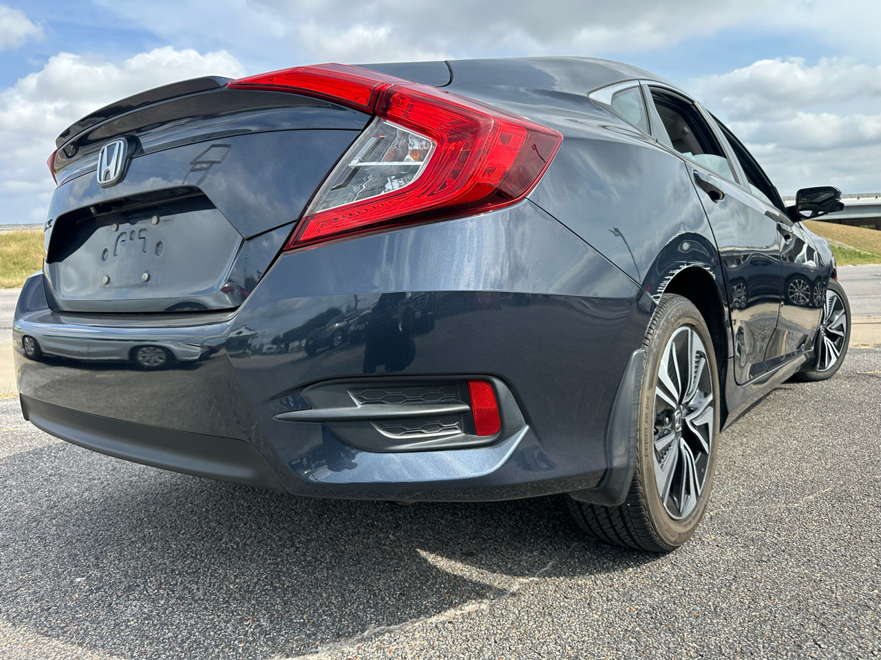 Honda Civic EX-TL Sedan CVT 2016 Honda Civic EX-TL Sedan CVT 2016