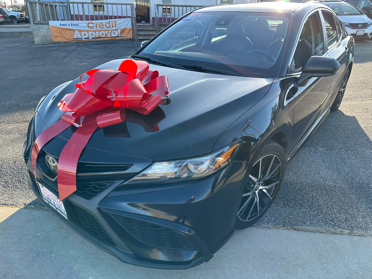 Toyota Camry SE 2021