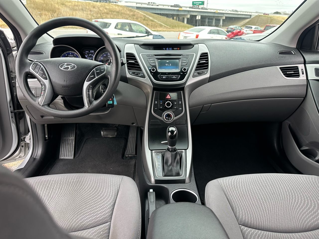 Hyundai Elantra SE 6AT 2016