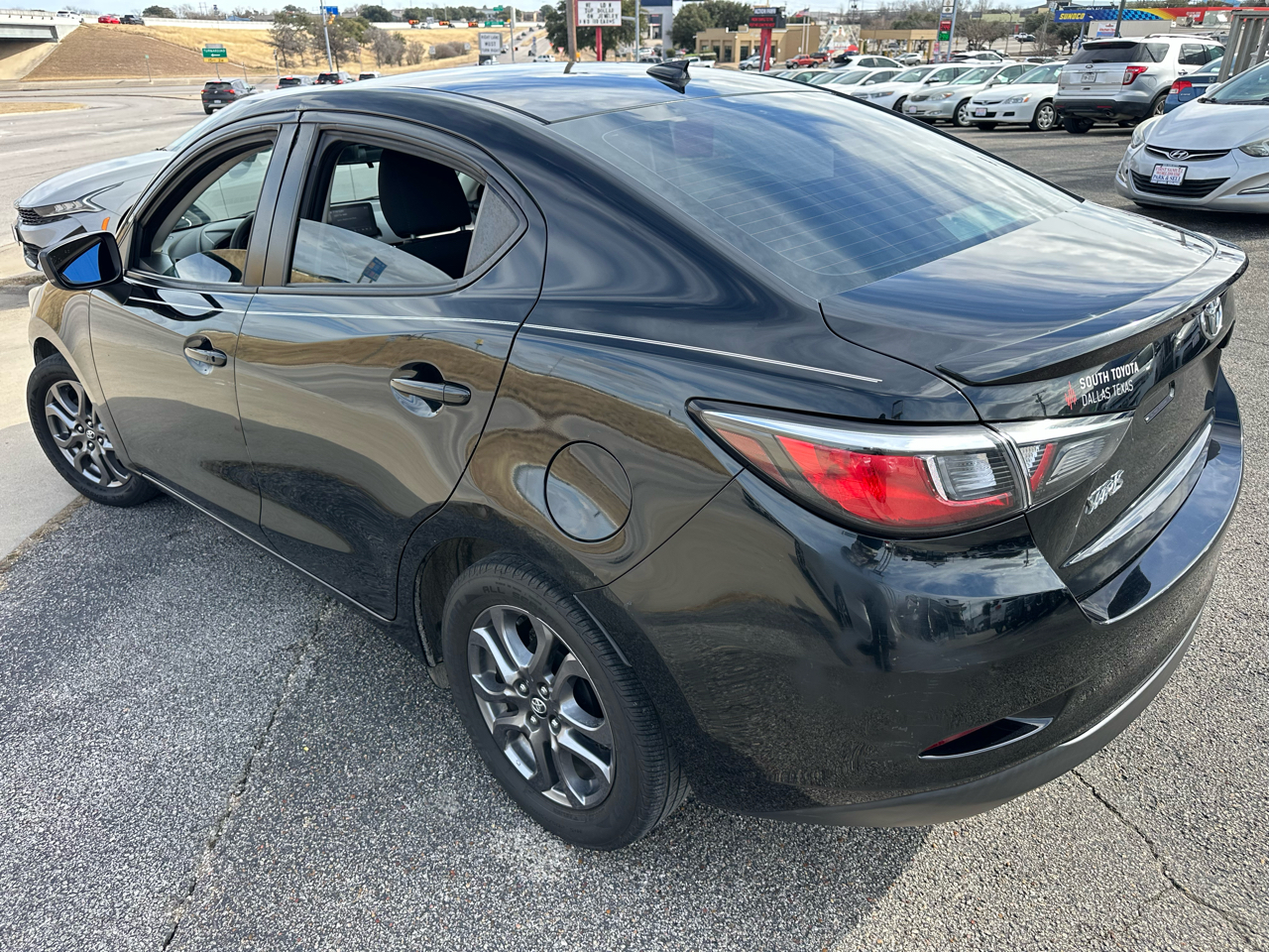 Toyota Yaris iA 6A 2019