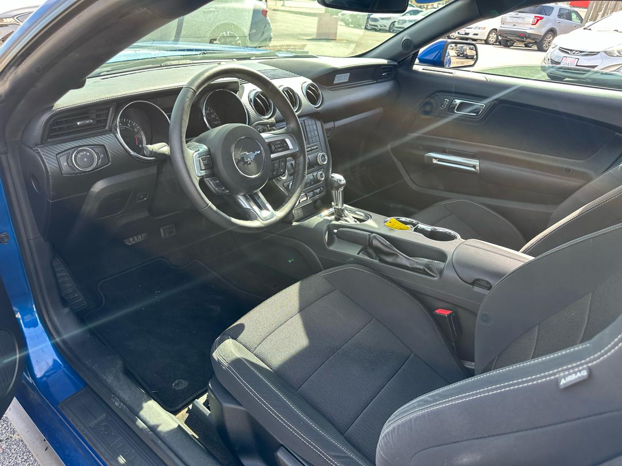 Ford Mustang V6 Coupe 2017