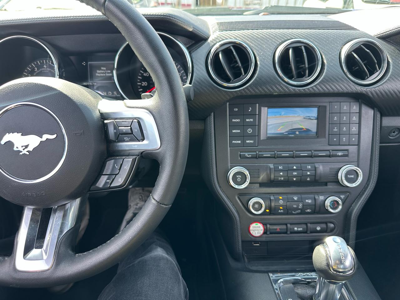 Ford Mustang V6 Coupe 2017