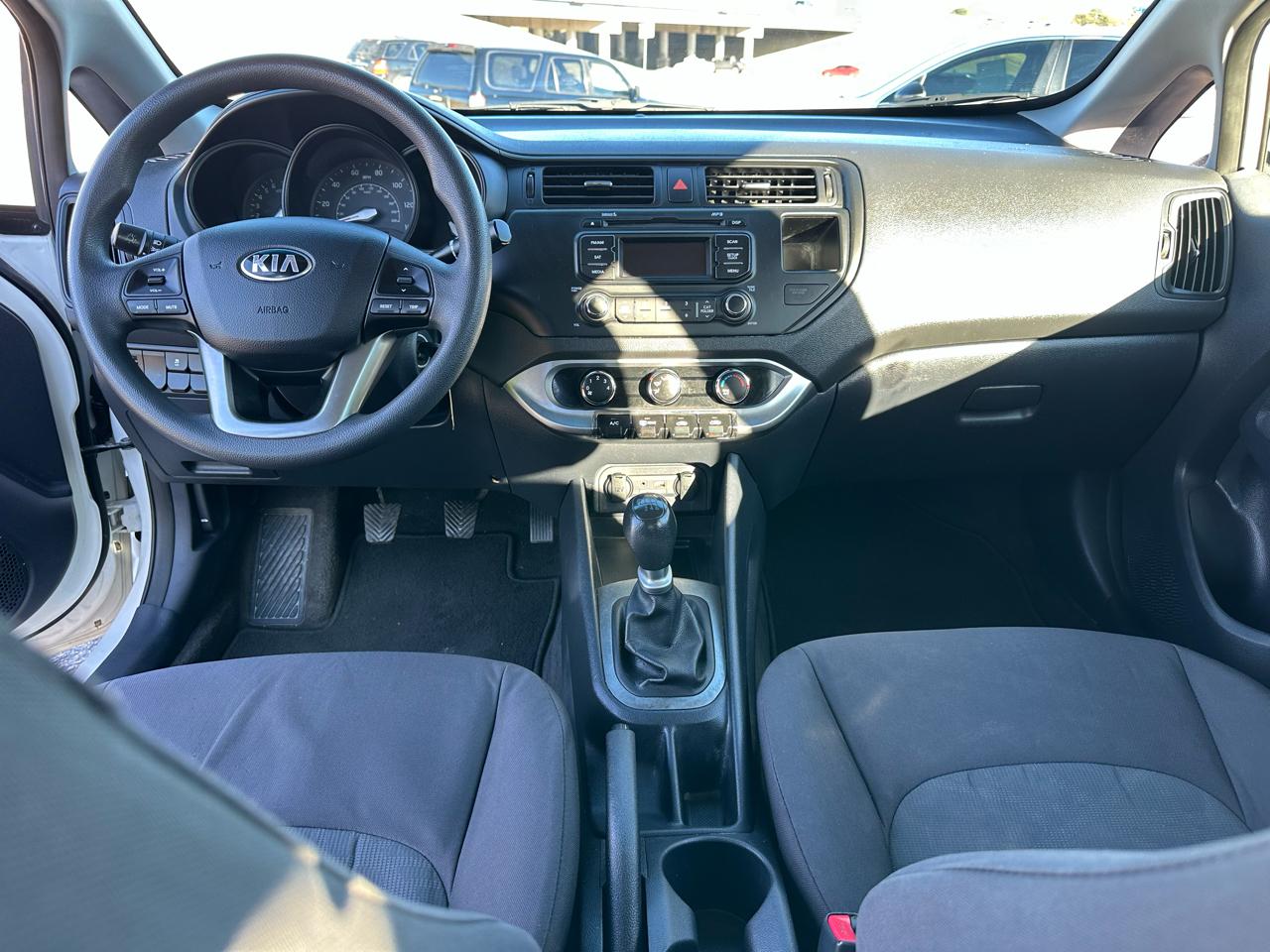 Kia Rio LX 2015
