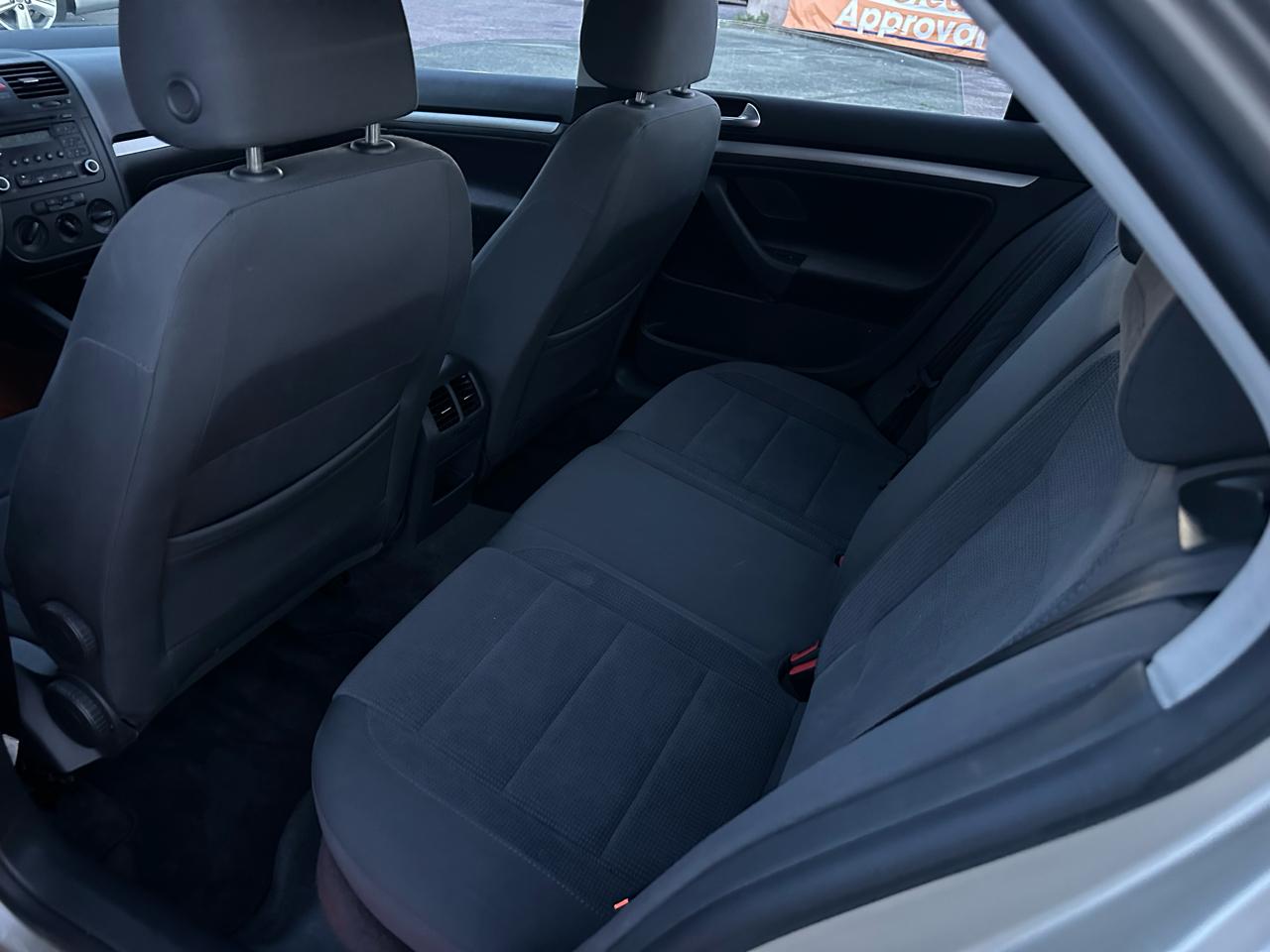 Volkswagen Jetta Value Edition 2.5L 2006