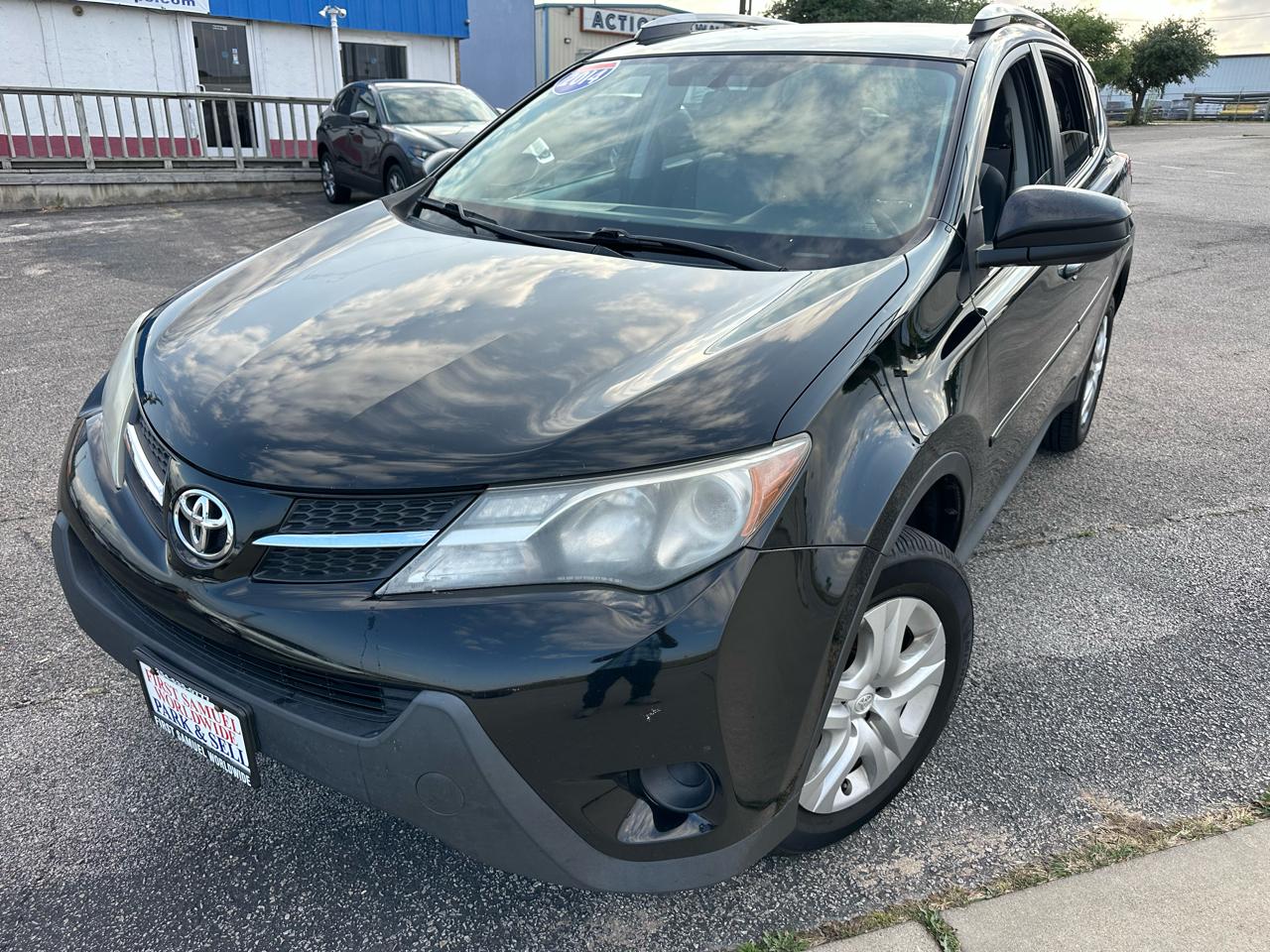 Toyota RAV4 LE FWD 2014