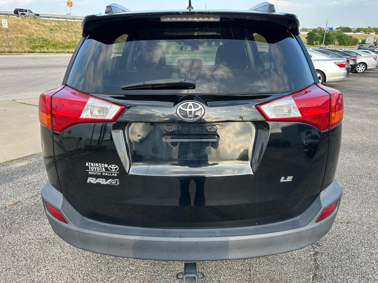 Toyota RAV4 LE FWD 2014