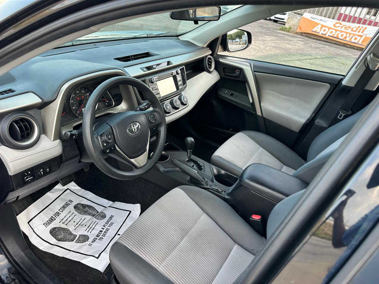 Toyota RAV4 LE FWD 2014