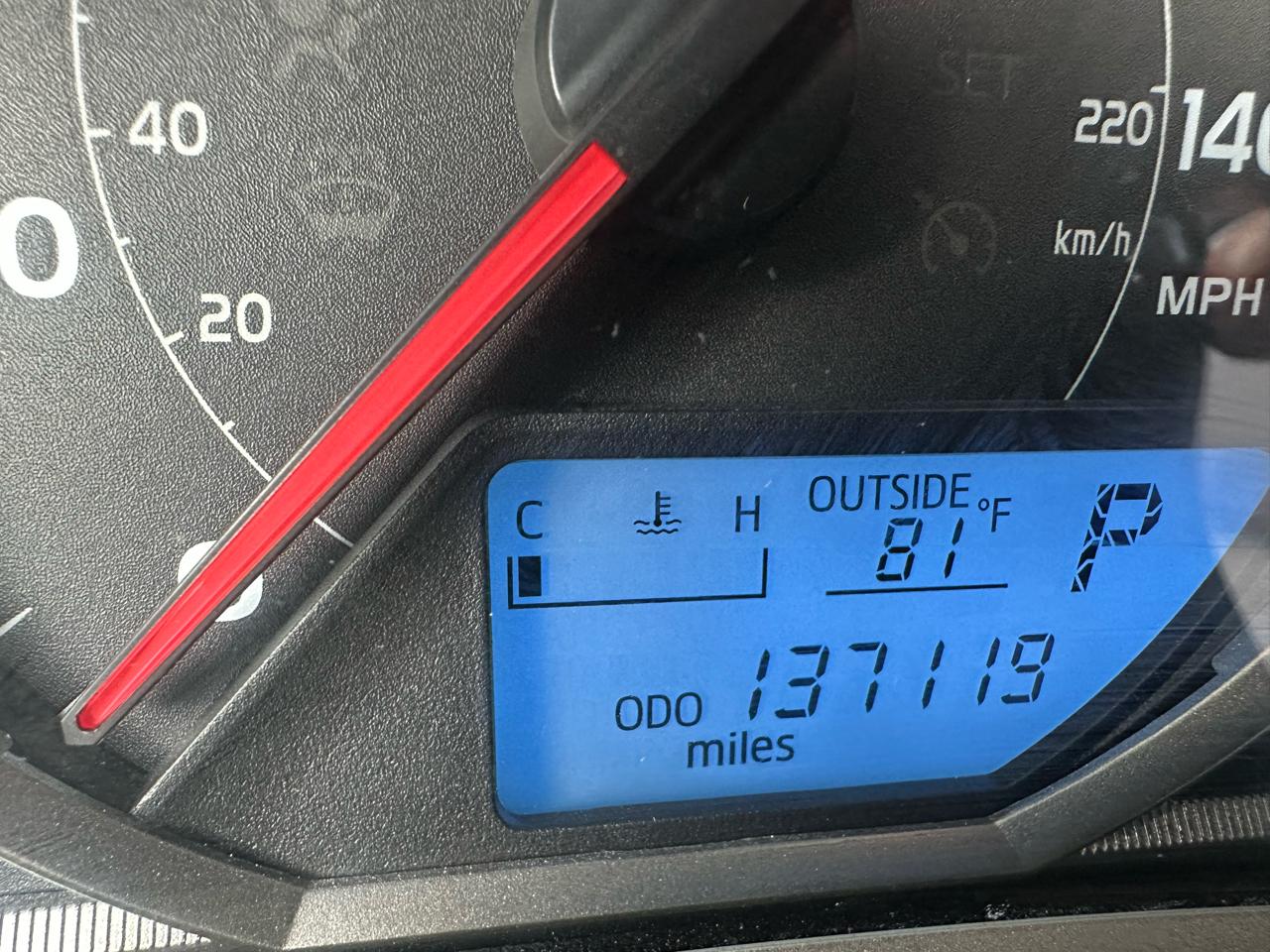 Toyota RAV4 LE FWD 2014