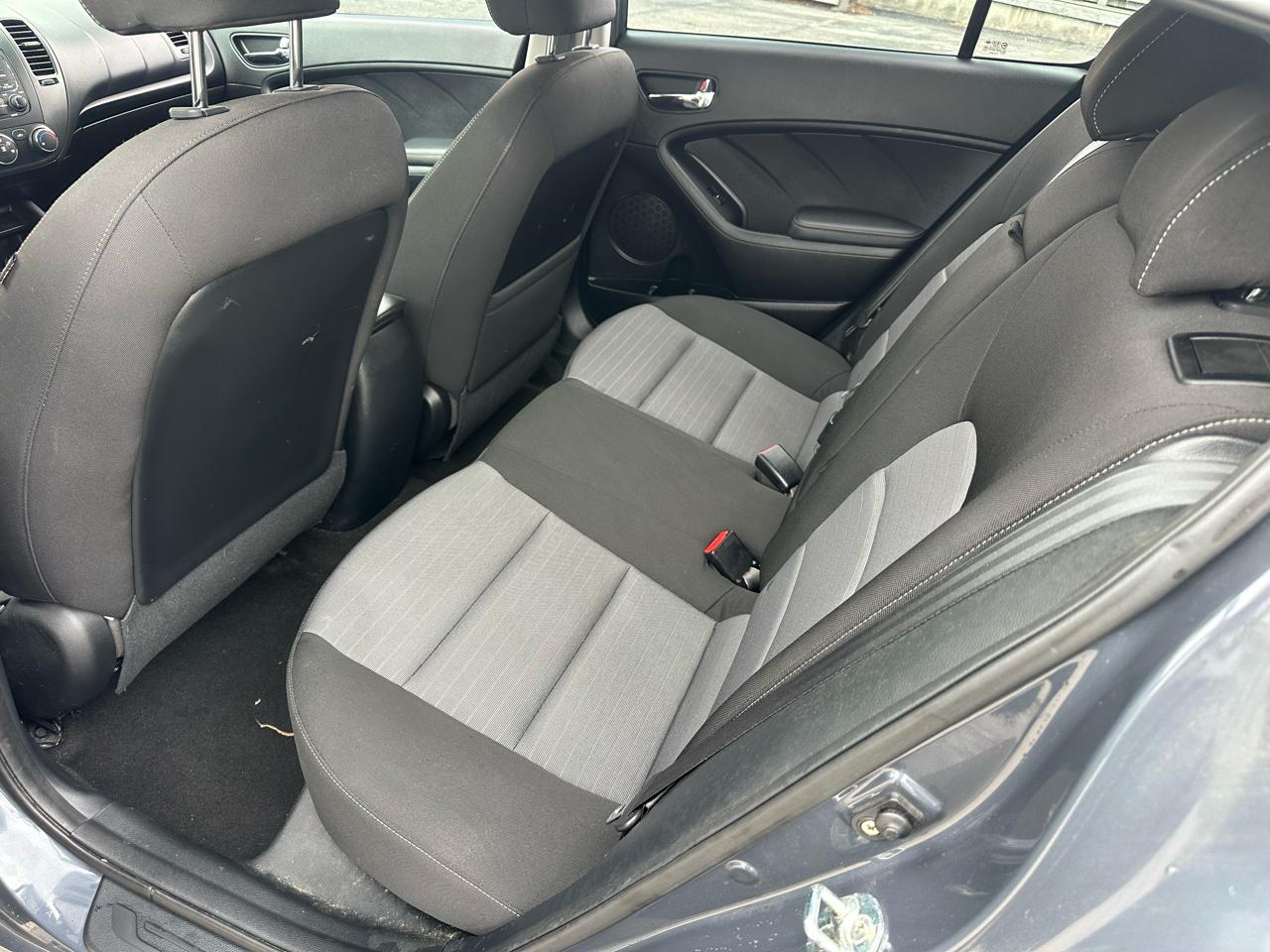 Kia Forte 5-Door LX 2016