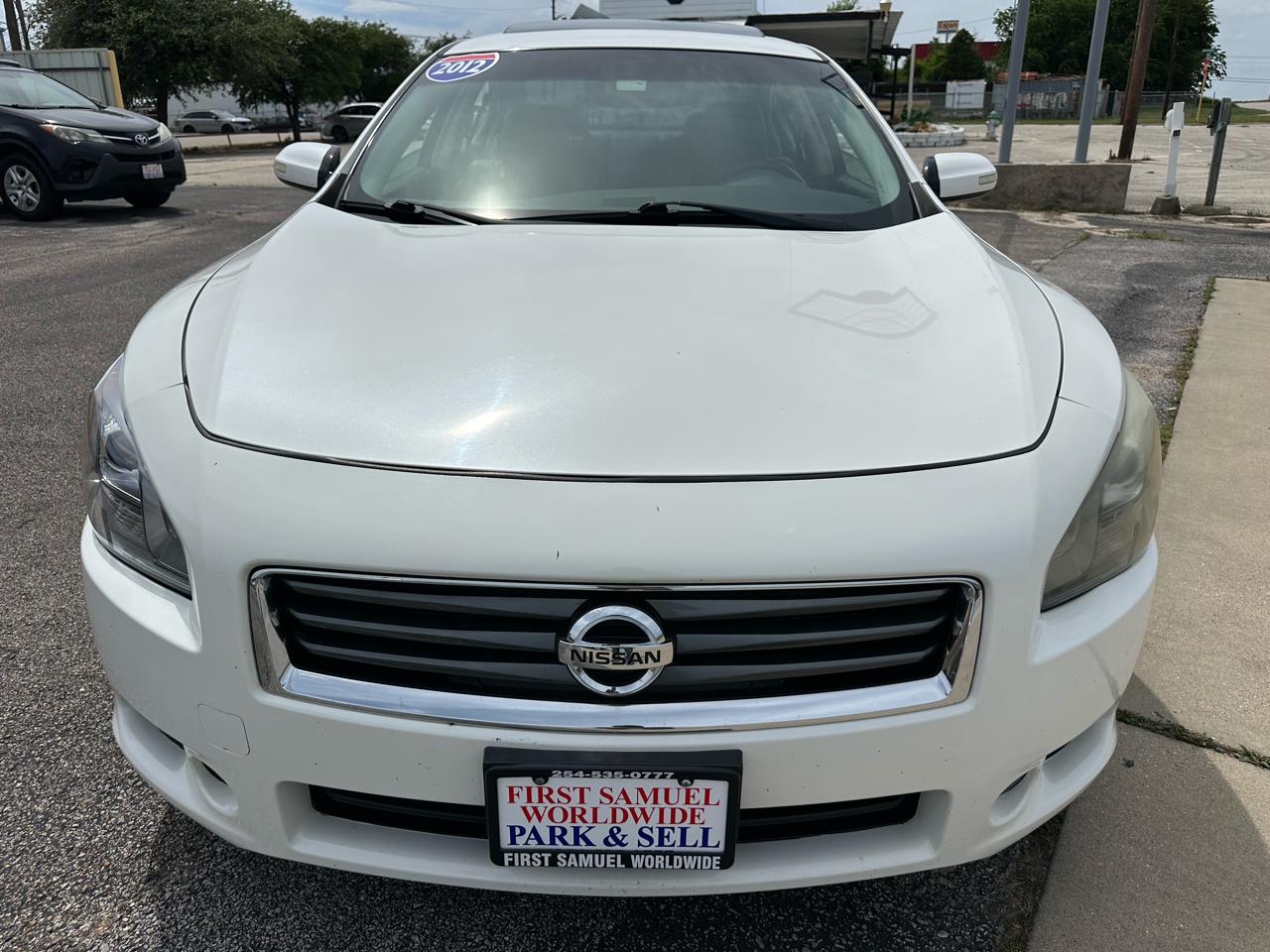 Nissan Maxima SV 2012