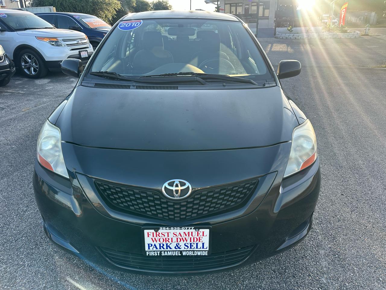 Toyota Yaris Sedan 4-Speed AT 2010