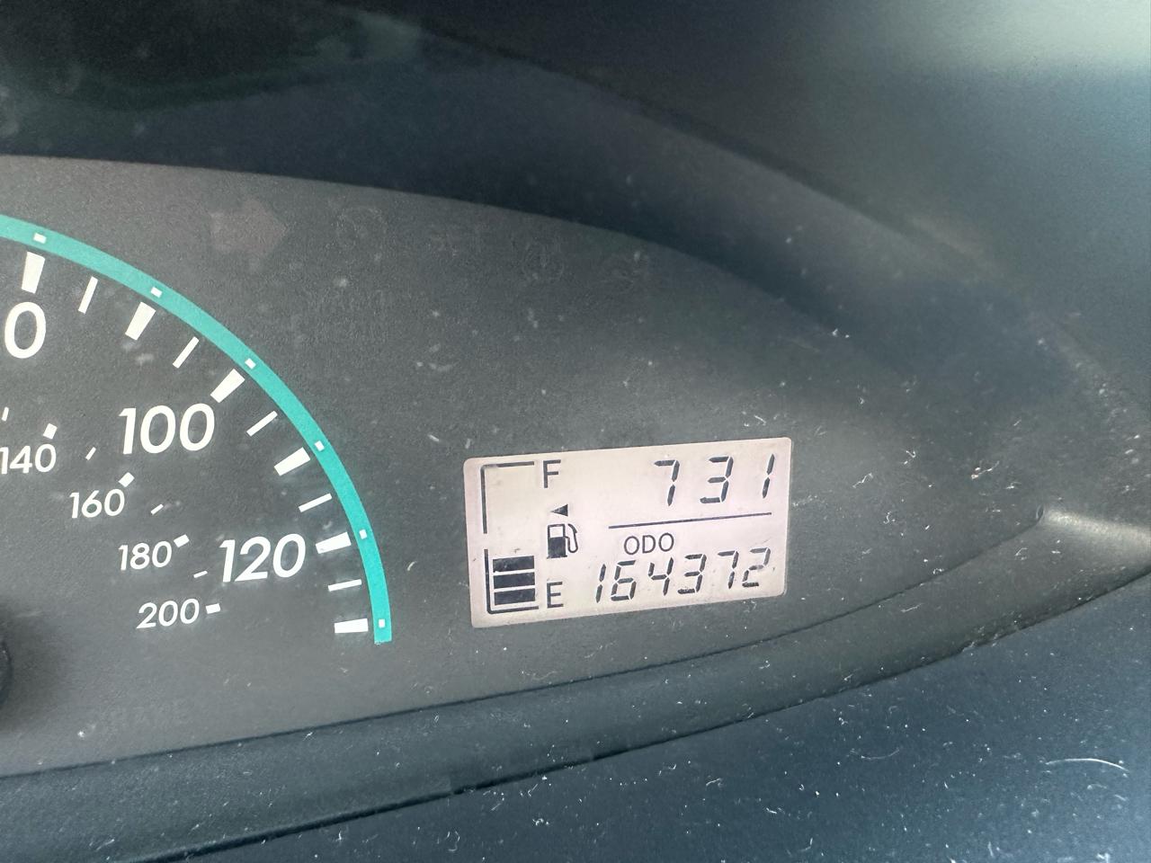 Toyota Yaris Sedan 4-Speed AT 2010