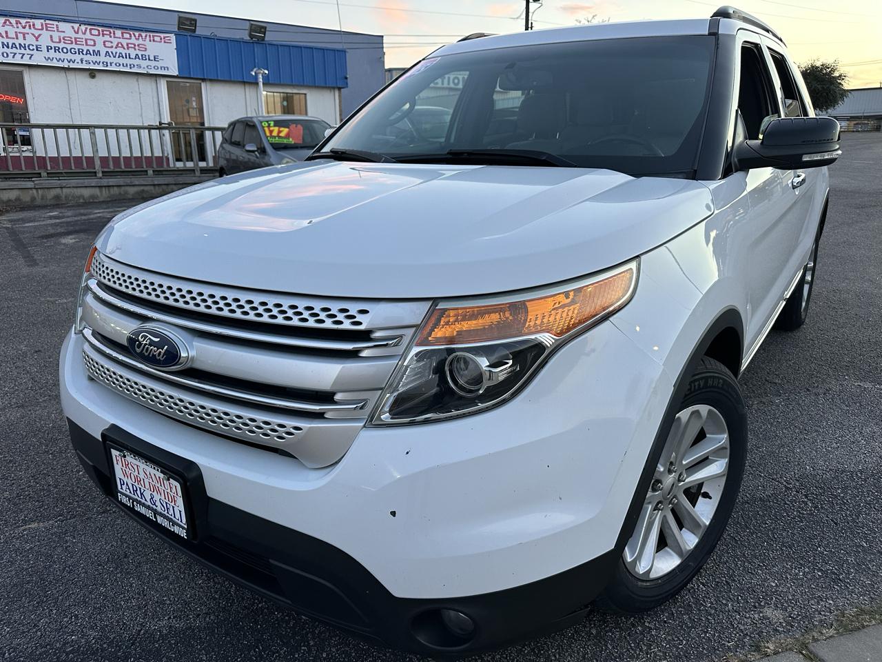 Ford Explorer 2WD 4dr V6 XLT 2015