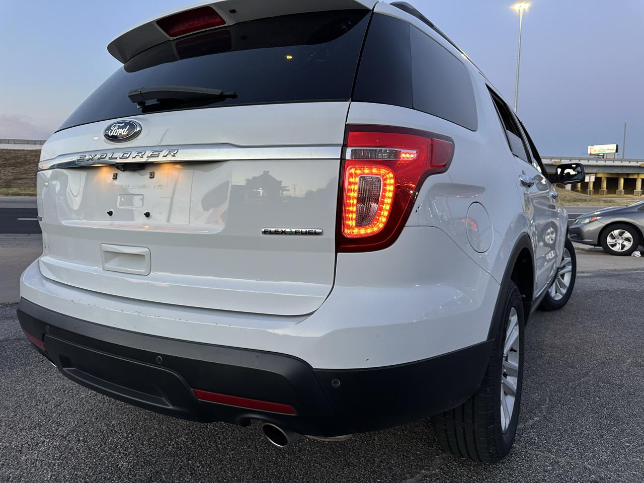 Ford Explorer 2WD 4dr V6 XLT 2015