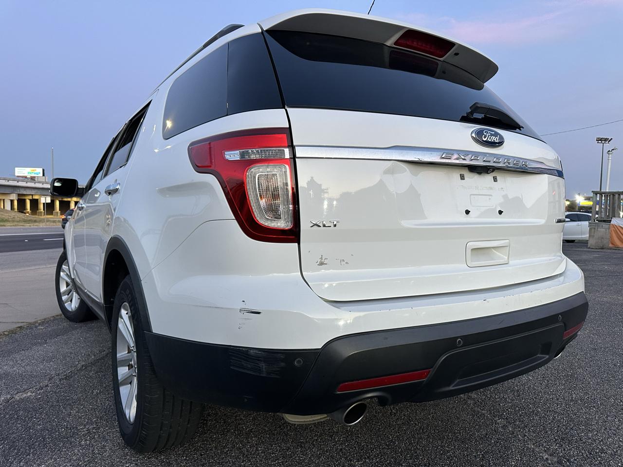 Ford Explorer 2WD 4dr V6 XLT 2015