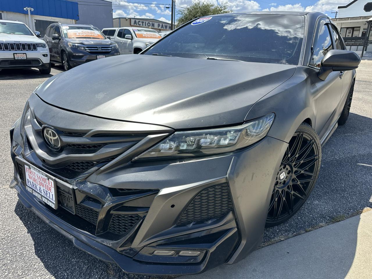 Toyota Camry SE 2021