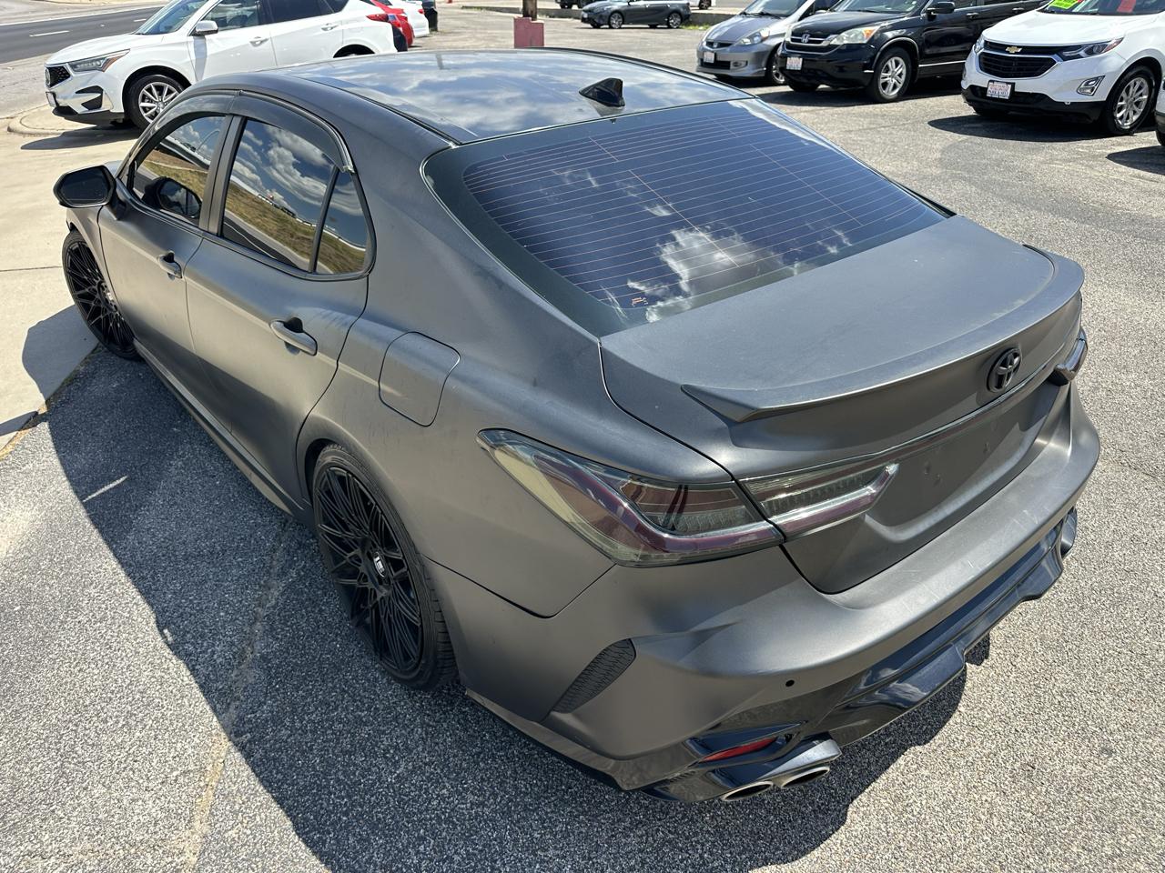Toyota Camry SE 2021