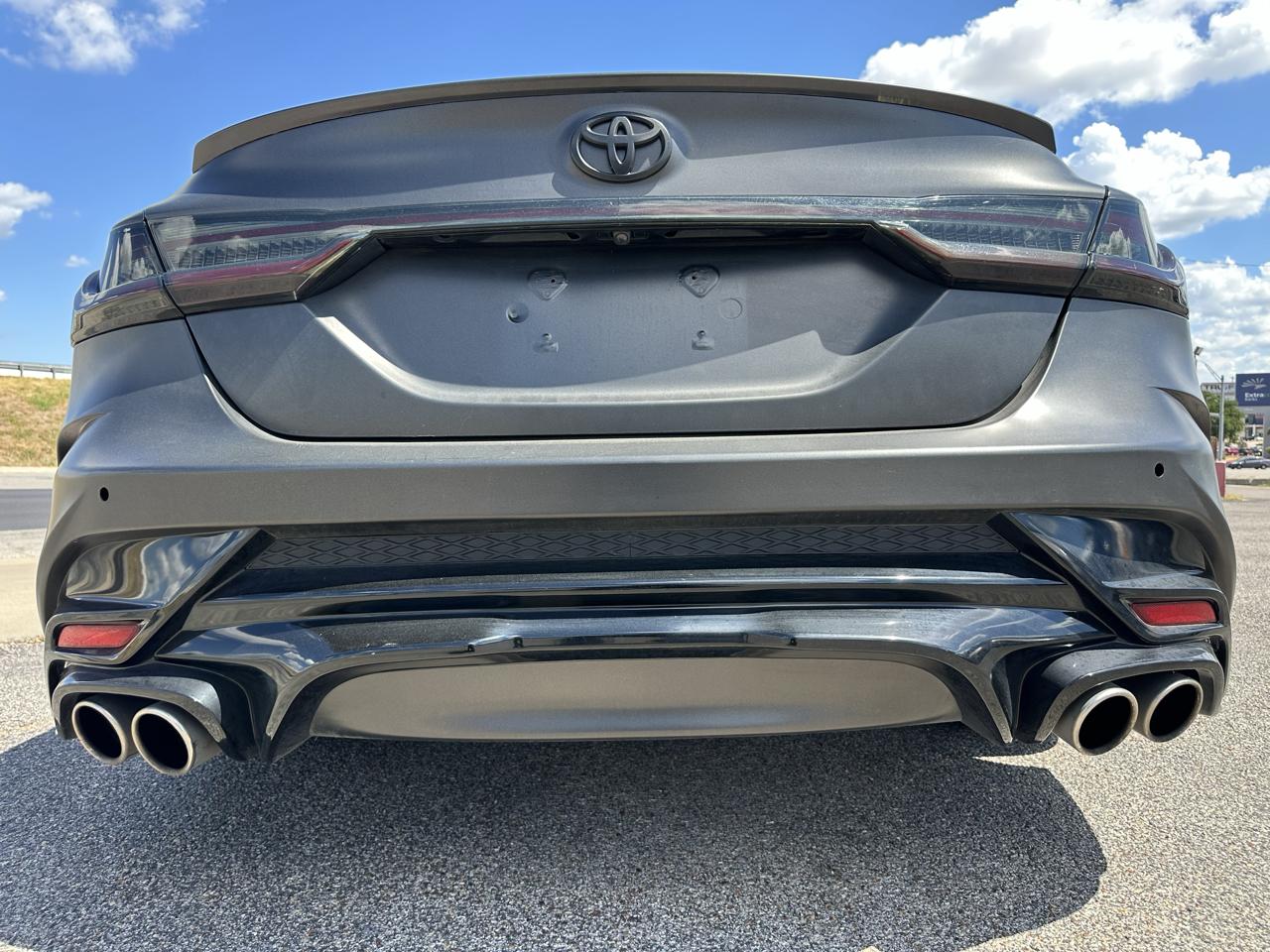 Toyota Camry SE 2021