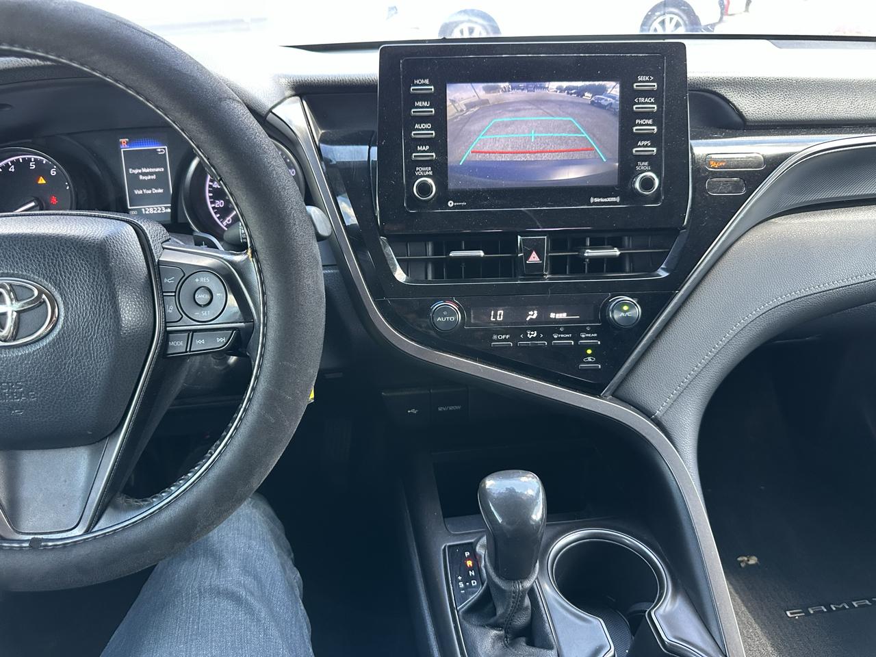 Toyota Camry SE 2021