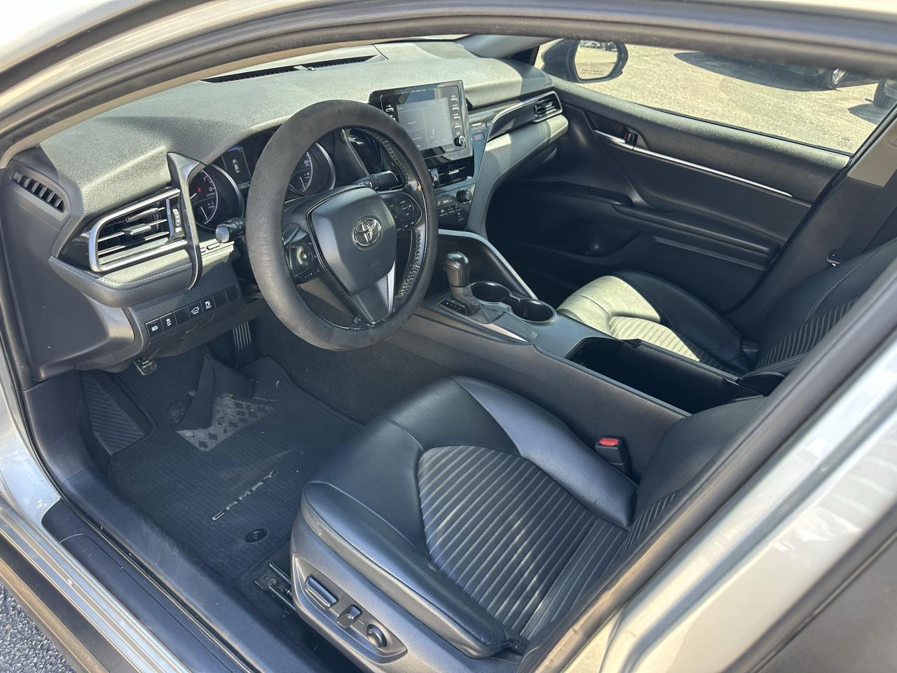 Toyota Camry SE 2021