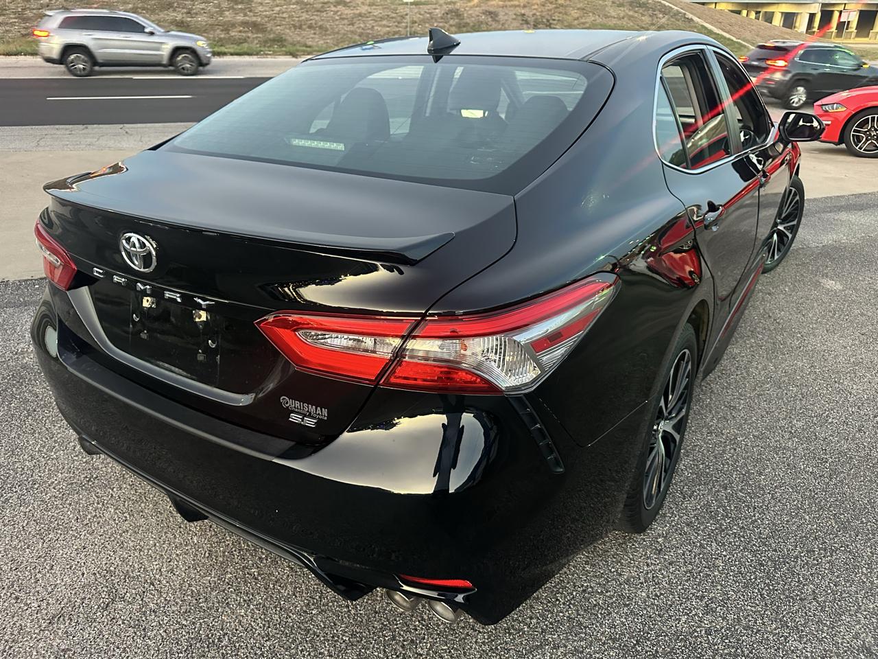 Toyota Camry photo 7