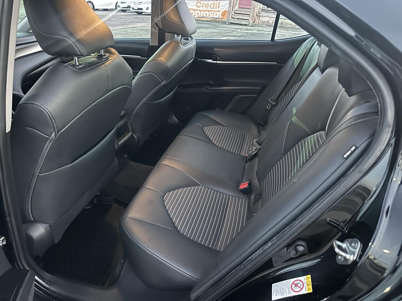 Toyota Camry photo 9